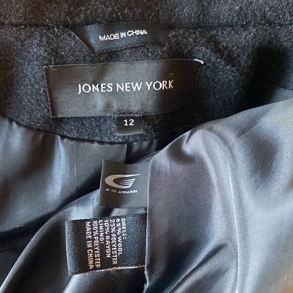 Jones New York Classic Charcoal Gray
Wool Blend Long Coat Women’s Size 12 EUC - Picture 5 of 10